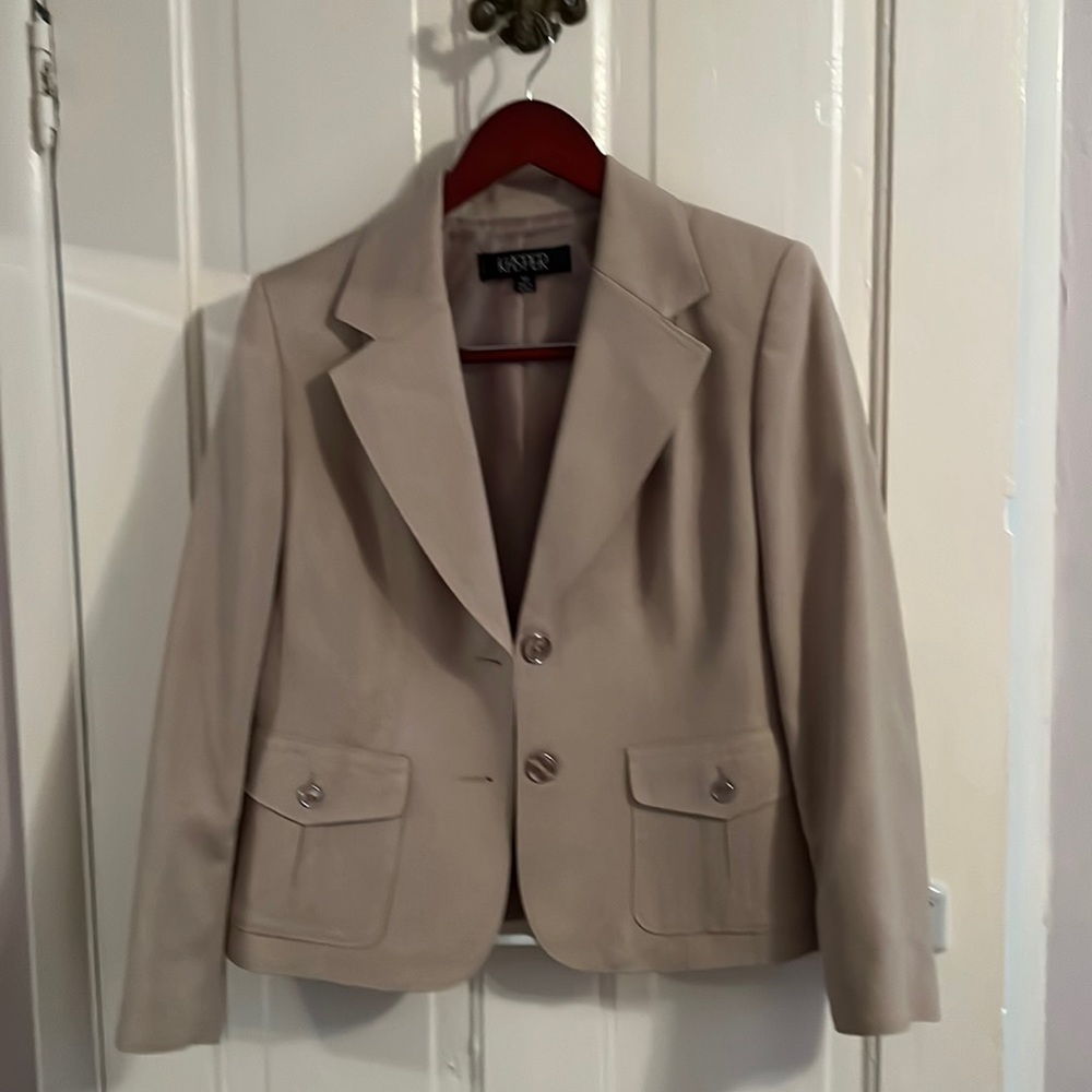 Kasper 12P pantsuit tan